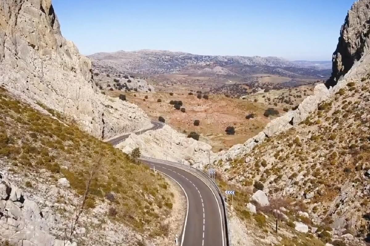 Motorrijden in het zuiden van Spanje is paradijs voor de motorrijder.